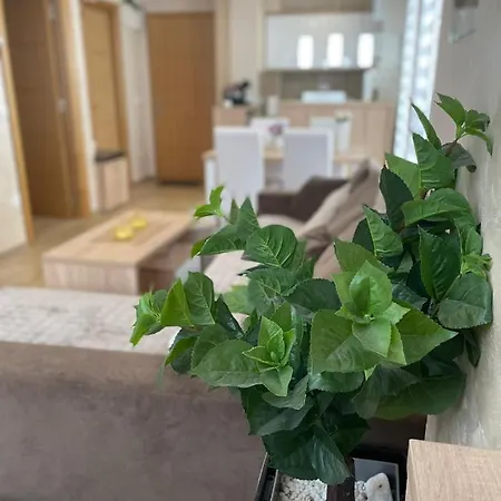 Lux Gondola 85 דירה